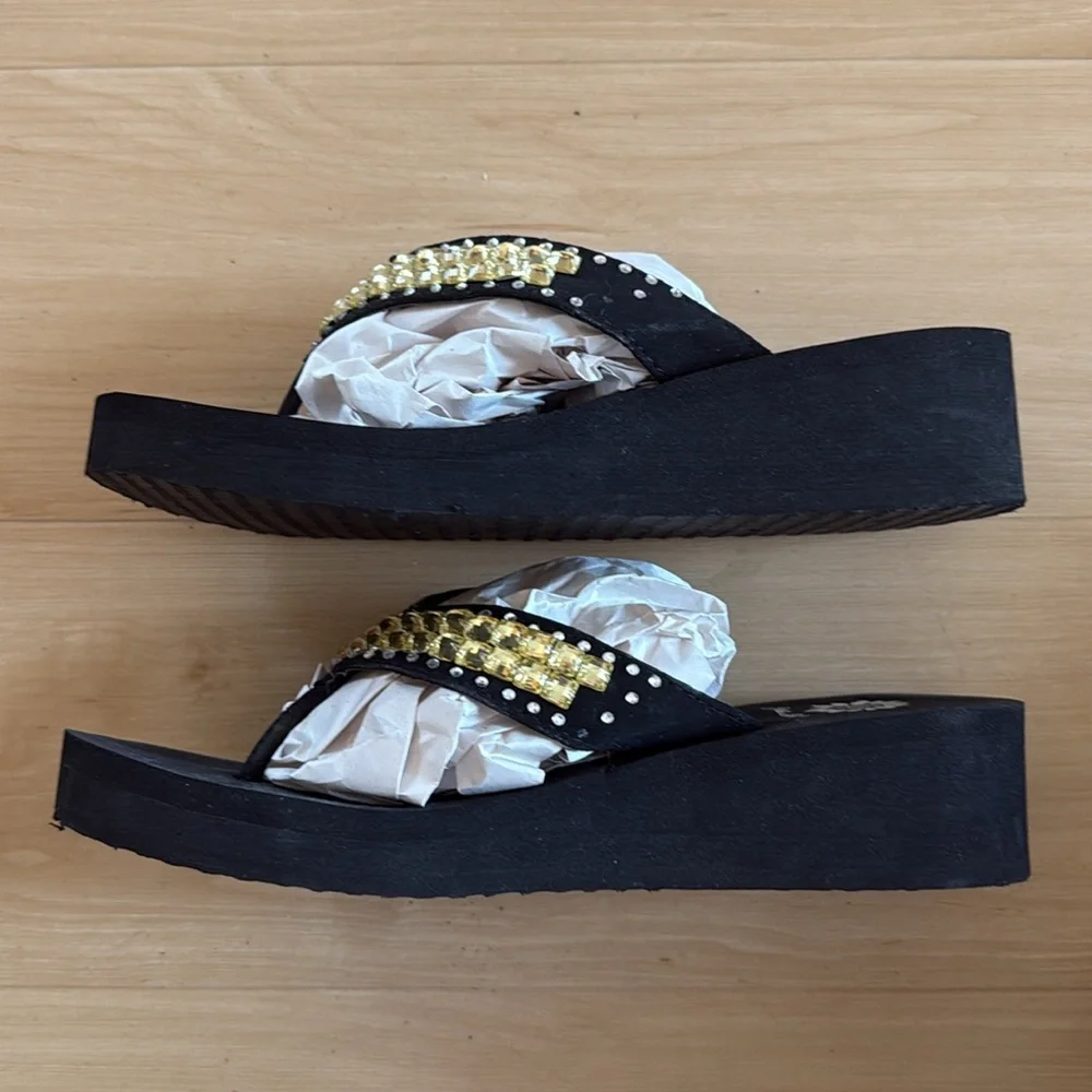 YELLOW BOX WOMEN YELLOW EMBELLISHED BEADING MEDIUM HEEL ROUND TOE SIZE 8.5 WEDGE - Picture 7 of 13